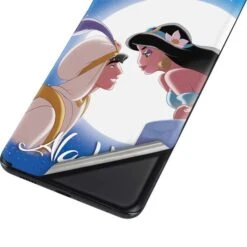 Disney Aladdin And Princess Jasmine Kiss Galaxy S21 5G Skin -Skinit Store aladdin and princess jasmine galaxy s21 5g skin 1613625685 SKNALADDN04GLXY21 PR 04