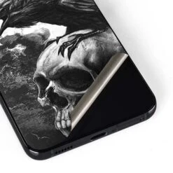 Alchemy Carta Poe's Raven Galaxy S22 Skin -Skinit Store alchemy poe s raven galaxy s22 skin 1646266100 SKNALCHYX07GLXY22 PR 04