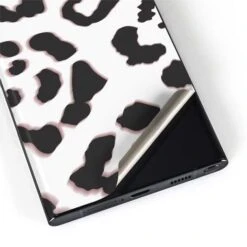 B&W Leopard Galaxy S22 Ultra Skin -Skinit Store b w leopard galaxy s22 ultra skin 1646439253 SKNLEOPRD02GLX22U PR 04