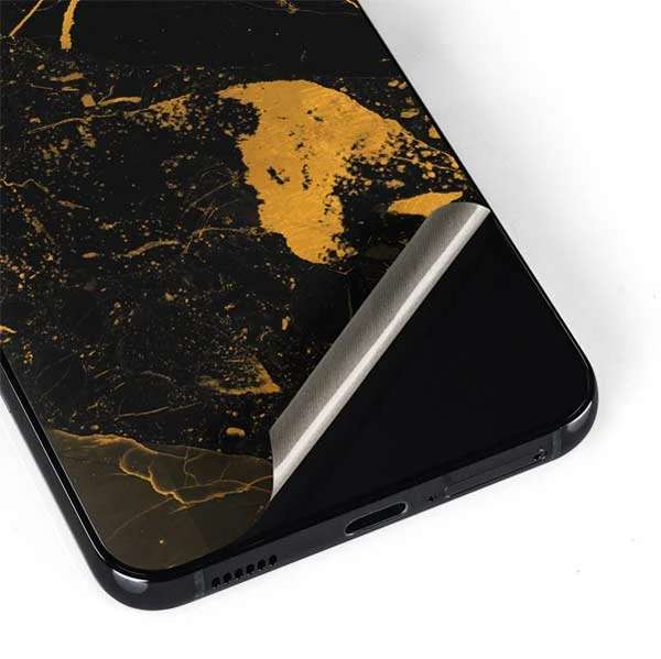 Black And Gold Scattered Marble Galaxy S22 Skin 6 Black And Gold Scattered Marble Galaxy S22 Skin - Image 4
