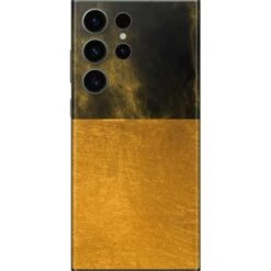 Black And Gold Split Marble Galaxy S23 Ultra Skin