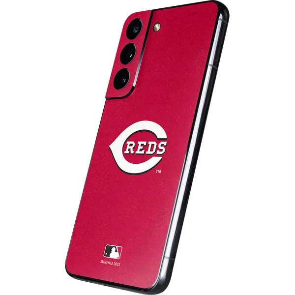 MLB Cincinnati Reds - Solid Distressed Galaxy S22 Skin 4 MLB Cincinnati Reds - Solid Distressed Galaxy S22 Skin - Image 2
