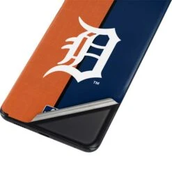 MLB Detroit Tigers Split Galaxy S21 5G Skin -Skinit Store detroit tigers split galaxy s21 5g skin 1678995673 SKNCVSMLB10GLXY21 PR 04