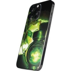 DC Comics Green Lantern Portrait Art By Alex Ross IPhone 14 Pro Max Skin -Skinit Store green lantern lamp iphone 14 pro max skin 1662745697 SKNGLNTRN17IP14PM PR 02
