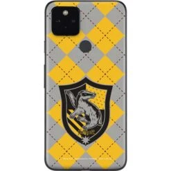 Wizarding World Harry Potter Hufflepuff Crest Google Pixel 5a Skin