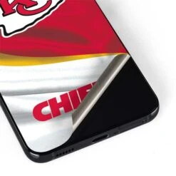 NFL Kansas City Chiefs Galaxy S22 Skin -Skinit Store kansas city chiefs galaxy s22 skin 1649782992 SKNNFLKCI02GLXY22 PR 04