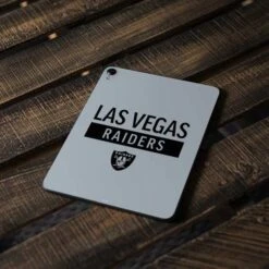 NFL Las Vegas Raiders Silver Performance Series Apple IPad Pro Skin -Skinit Store las vegas raiders silver performance series ipad pro 11in 2018 2019 skin 1683240727 SKNNFLWRD25IPRO11 PR 04
