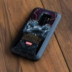 Marvel Black Panther Wakanda Salute Otterbox Defender Galaxy Skin -Skinit Store marvel black panther wakanda salute otterbox defender galaxy s9 plus skin 1745599255 SKNMRVBLK01OBS9PD PR 04