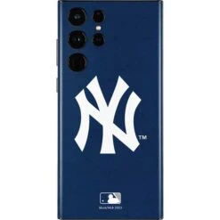 MLB New York Yankees - Solid Distressed Galaxy S22 Ultra Skin