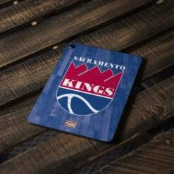NBA Sacramento Kings Hardwood Classics Apple IPad Pro Skin -Skinit Store sacramento kings hardwood classics ipad pro 11in 2018 skin 1542248840 SKNHWCCSK02IPRO11 PR 04