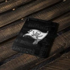 NFL Tampa Bay Buccaneers Black & White Apple IPad Pro Skin -Skinit Store tampa bay buccaneers black white ipad pro 11in 2018 2019 skin 1606495479 SKNNFLBWH30IPRO11 PR 04